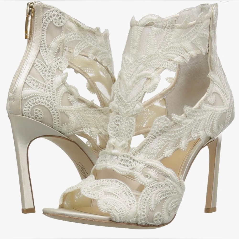 Vince Camuto Imagine Randal Lace Detailed Sandal Size 8.5